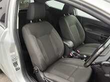 Ford Fiesta T EcoBoost Titanium - U8057