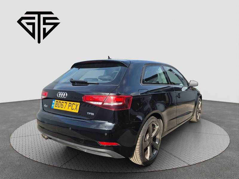 Audi A3 TFSI CoD SE - U8063