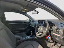 Audi A3 TFSI CoD SE - U8063