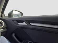 Audi A3 TFSI CoD SE - U8063