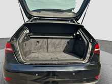 Audi A3 TFSI CoD SE - U8063