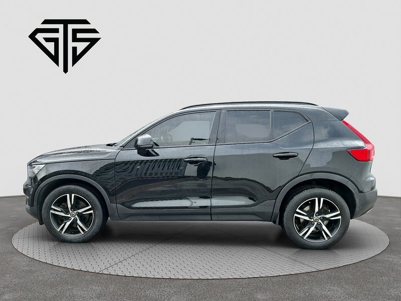 Volvo XC40 T4 R-Design - U8068