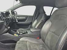 Volvo XC40 T4 R-Design - U8068