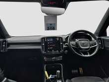 Volvo XC40 T4 R-Design - U8068