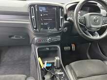 Volvo XC40 T4 R-Design - U8068