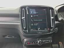 Volvo XC40 T4 R-Design - U8068