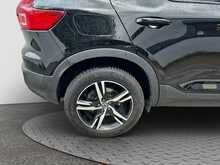 Volvo XC40 T4 R-Design - U8068