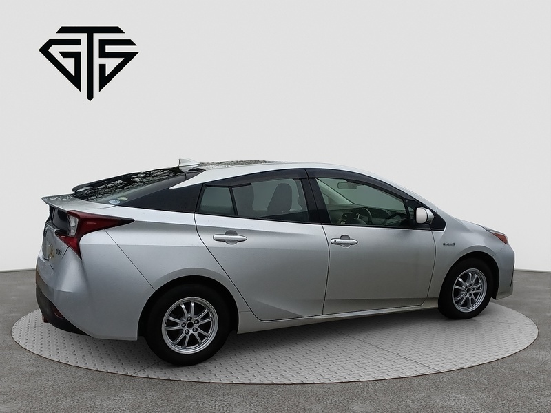 Toyota Prius S - U8080