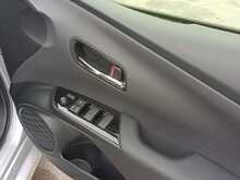 Toyota Prius S - U8080