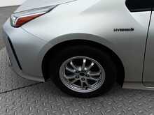 Toyota Prius S - U8080