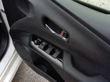 Toyota Prius S - U8083