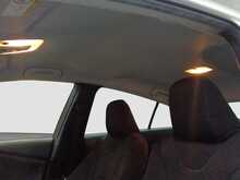 Toyota Prius S - U8083