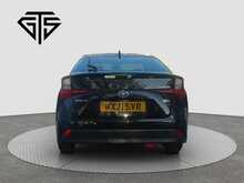 Toyota Prius S - U8084