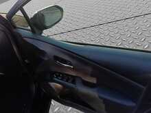 Toyota Prius S - U8084