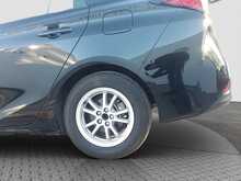 Toyota Prius S - U8084