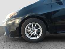 Toyota Prius S - U8084