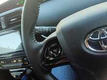 Toyota Prius S - U8084