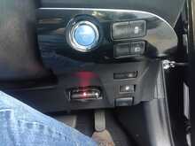 Toyota Prius S - U8084