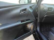 Toyota Prius S - U8084