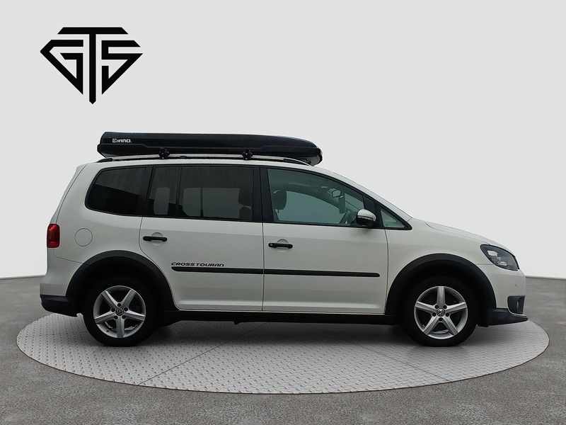 Volkswagen GOLF TOURAN Cross Touran - U8085