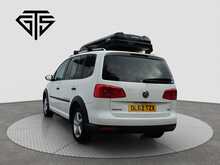 Volkswagen GOLF TOURAN Cross Touran - U8085
