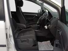 Volkswagen GOLF TOURAN Cross Touran - U8085