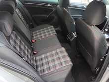 Volkswagen Golf GTI - U8086