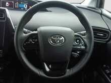 Toyota Prius S - U8089