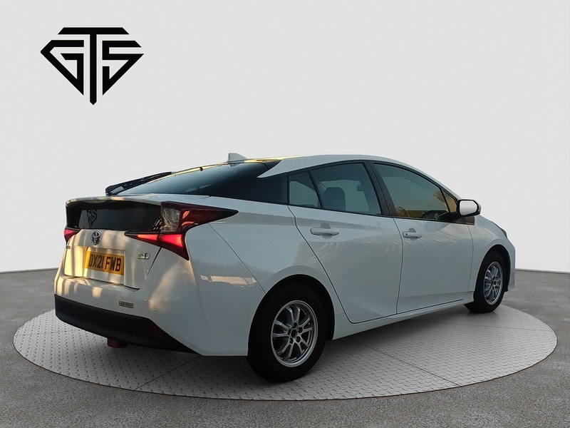 Toyota Prius S - U8091