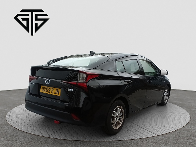 Toyota Prius S - U8093