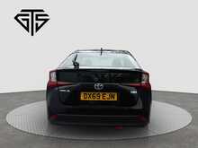 Toyota Prius S - U8093