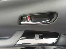 Toyota Prius S - U8093