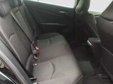 Toyota Prius S - U8093