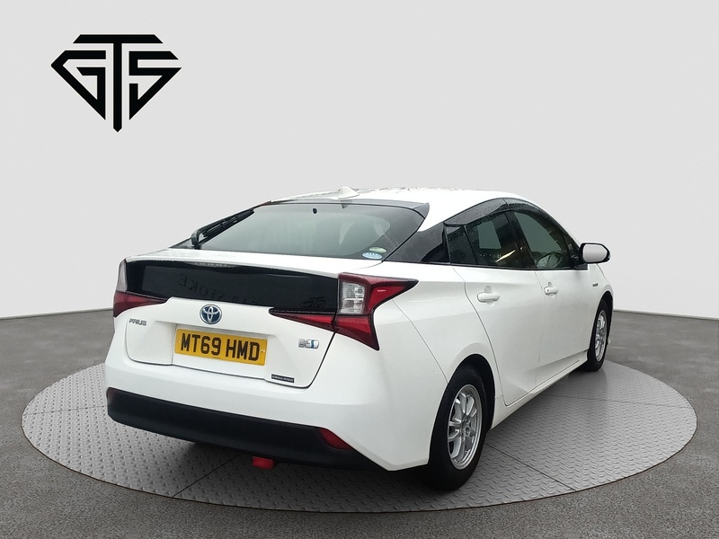 Toyota Prius S - U8094