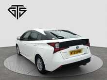 Toyota Prius S - U8094