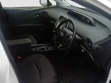 Toyota Prius S - U8094