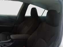 Toyota Prius S - U8094