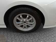 Toyota Prius S - U8094