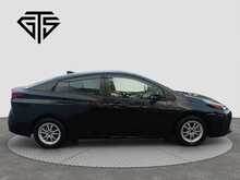 Toyota Prius S - U8095