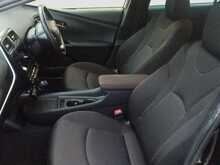 Toyota Prius S - U8095