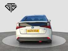 Toyota Prius S - U8096