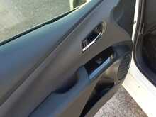 Toyota Prius S - U8096