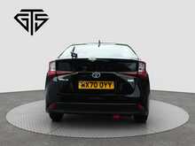 Toyota Prius S - U8098