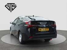 Toyota Prius S - U8098