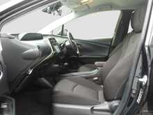 Toyota Prius S - U8098