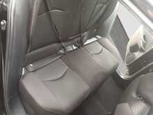 Toyota Prius S - U8098