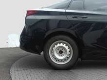 Toyota Prius S - U8098