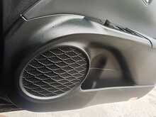 Toyota Prius S - U8098