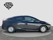Toyota Prius S - U8098
