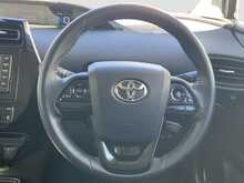 Toyota Prius S - U8098